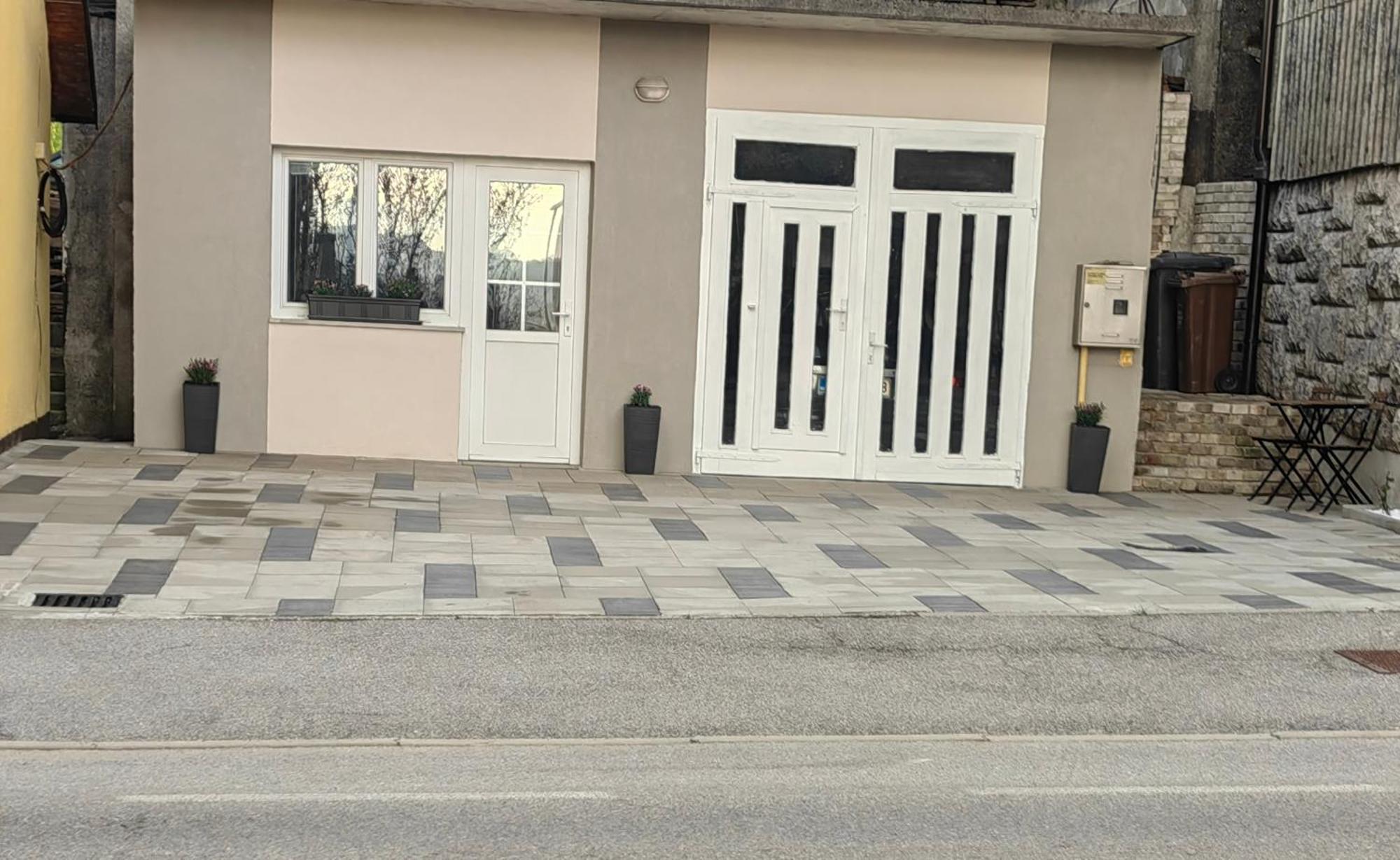 Sana Apartment Postojna Luaran gambar